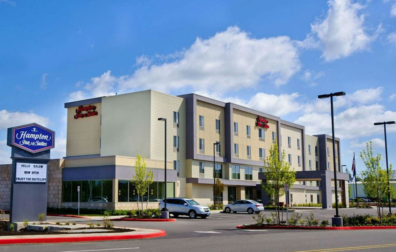 Hampton Inn And Suites Salem Exterior foto